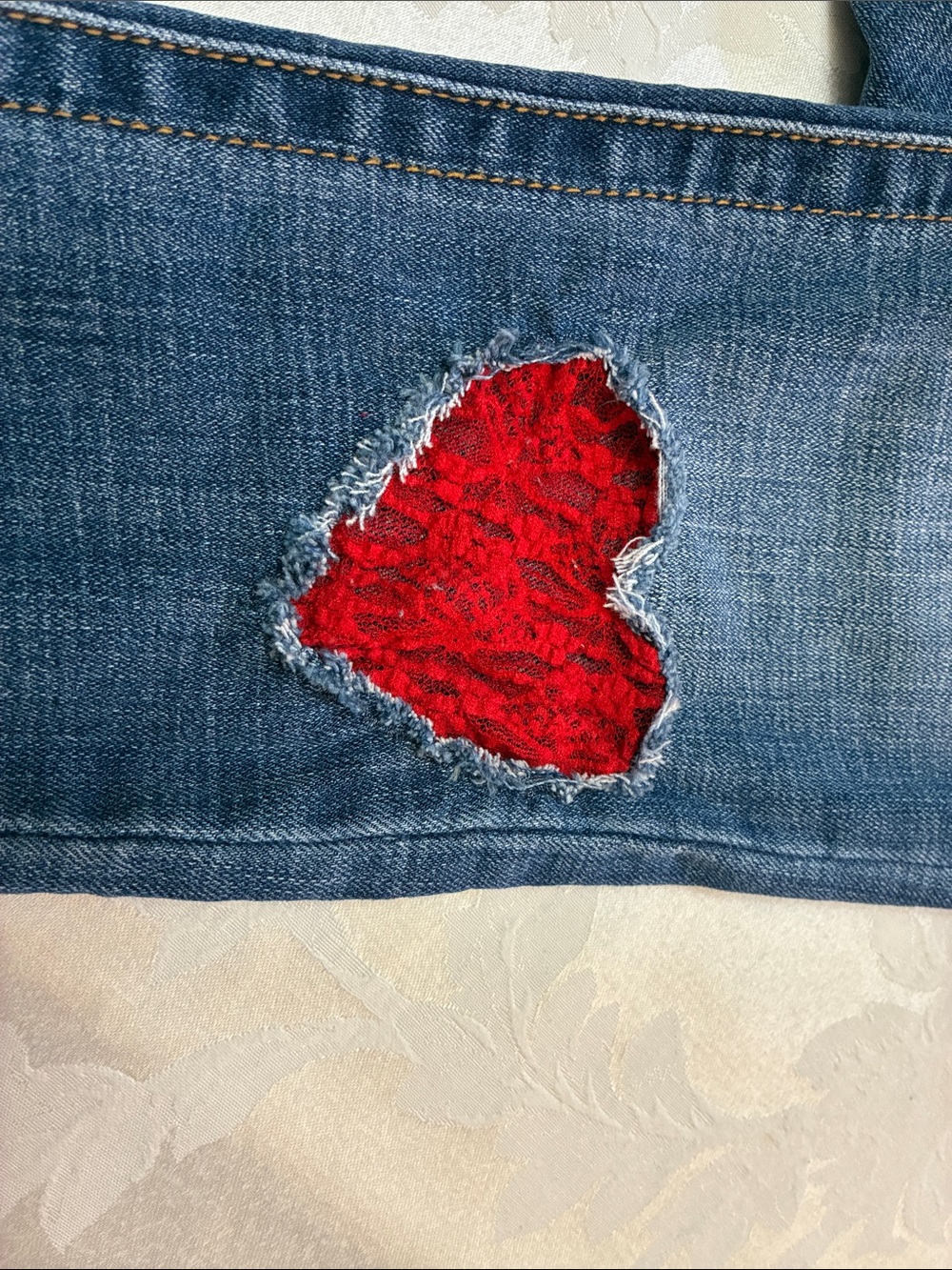 Women’s Seven7 Distressed USA Flag & Red Lace Patched Jeans, High Rise, Size 4 - Picture 16 of 16
